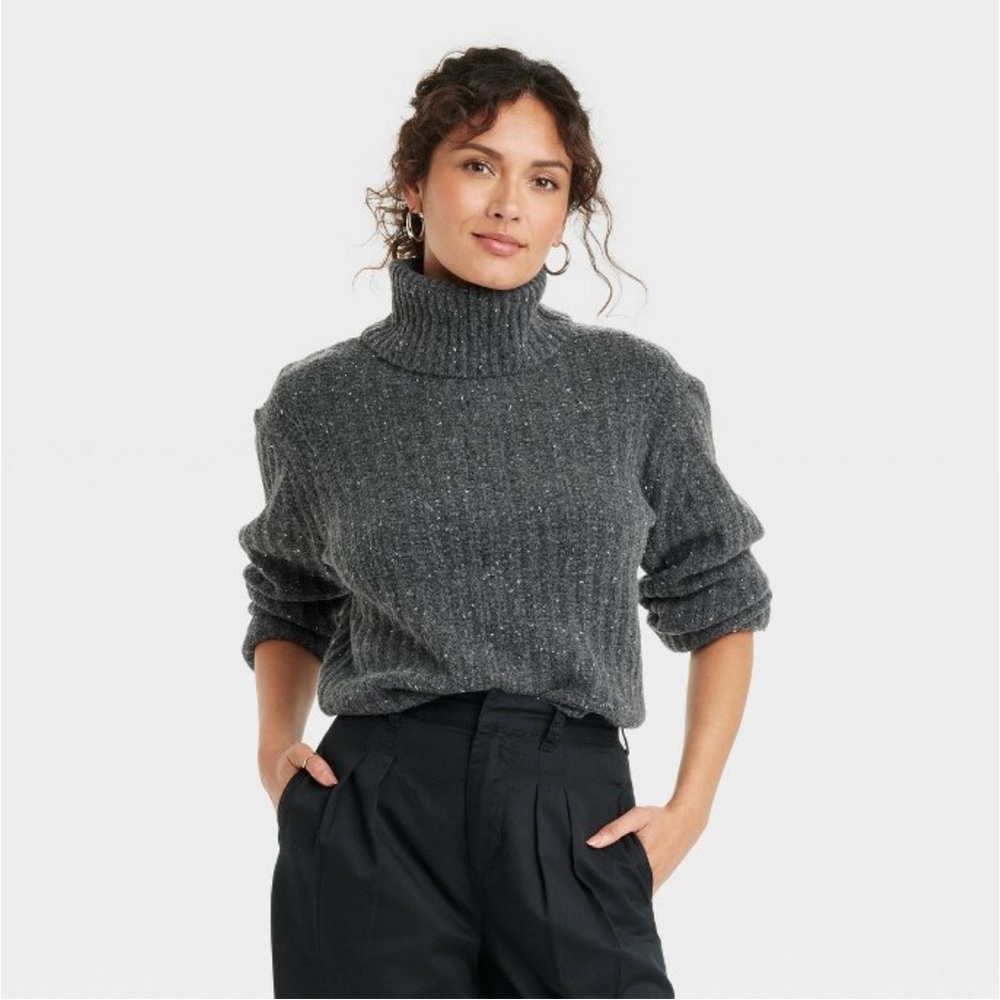 NWT! Women's Mock Turtleneck 
Pullover Sweater Universal Thread
Gray XS